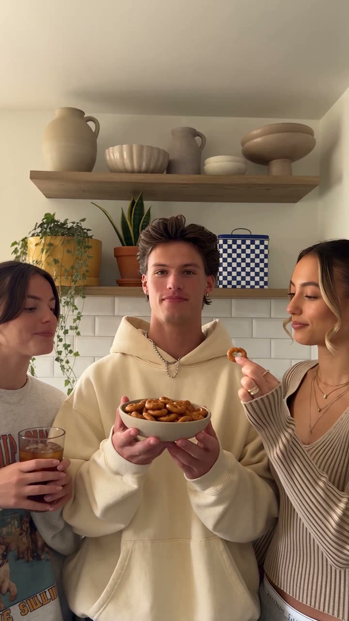 Kitchen scene from an AI-made pretzel bites food ad