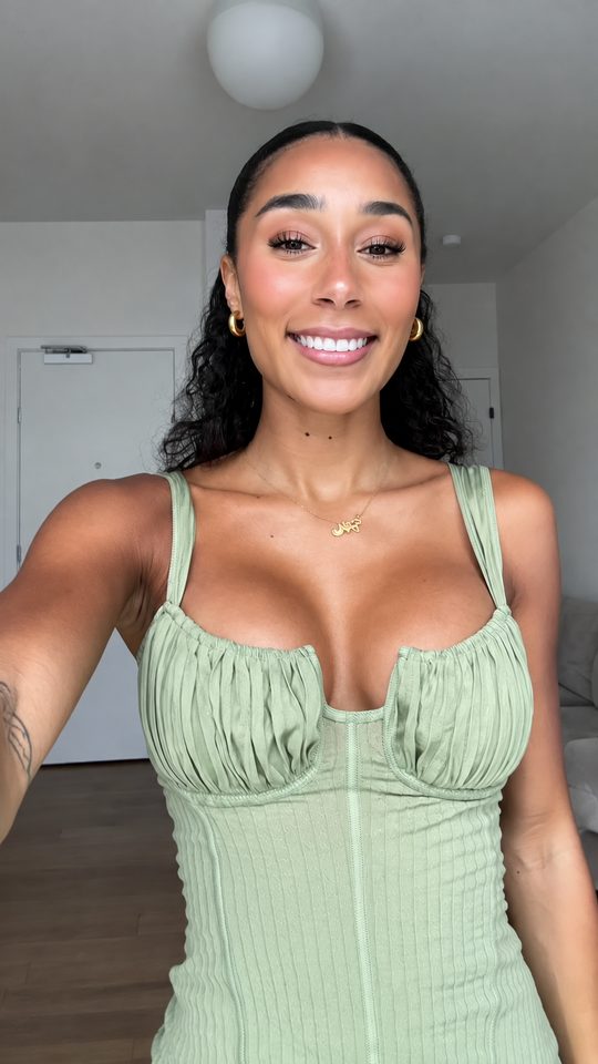 AI influencer avatar — creator with dark hair
