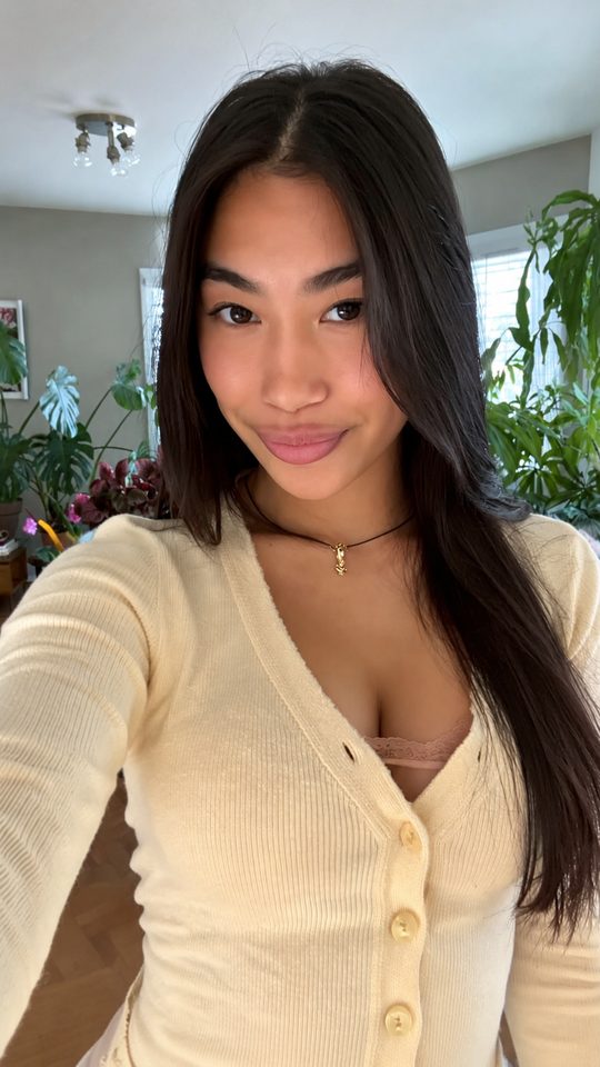 AI influencer avatar — Filipina creator
